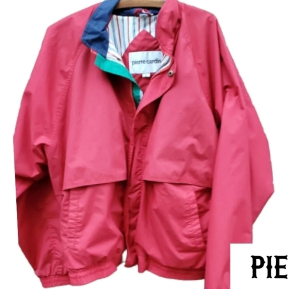 Pierre Cardin Vintage Hooded windbreaker.L‎